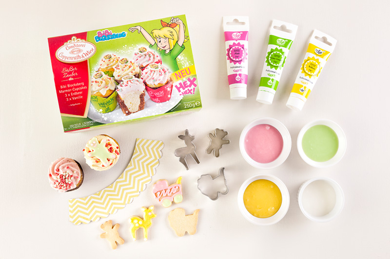 Zutaten Cupcakes für Babyparty mit Kinderwagen dekoriert