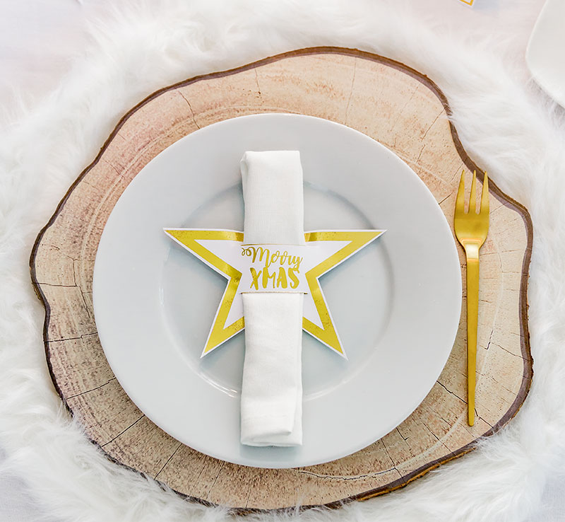 Weihnachten Anleitung Stern Serviertenhalter auf weißem Teller