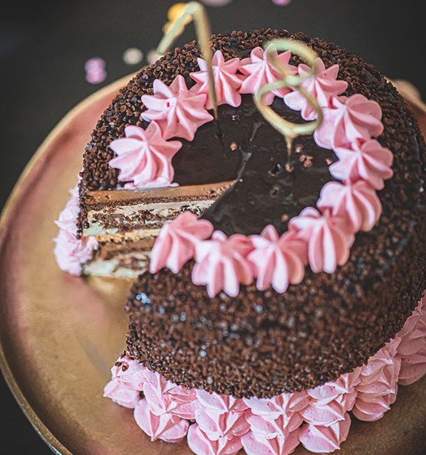 Torte zum 18. Geburtstag: Schokoladentorte mit Wunderkerzen 25