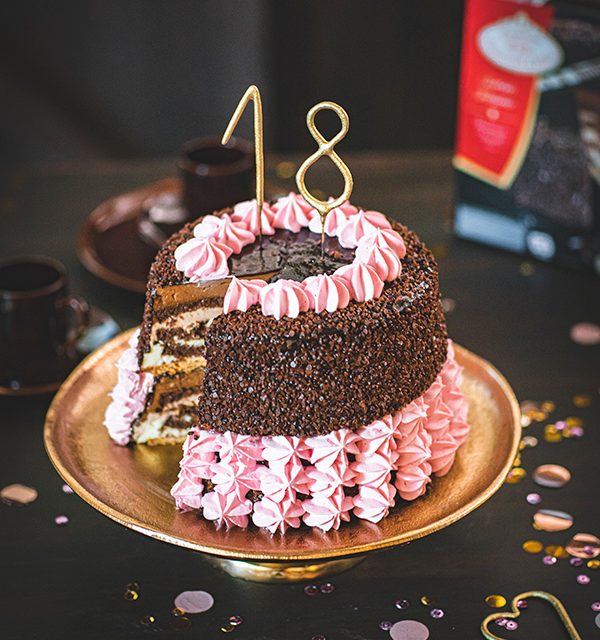 Torte zum 18. Geburtstag: Schokoladentorte mit Wunderkerzen 30
