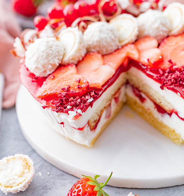 Erdbeer-Torte mit Raffaello 36