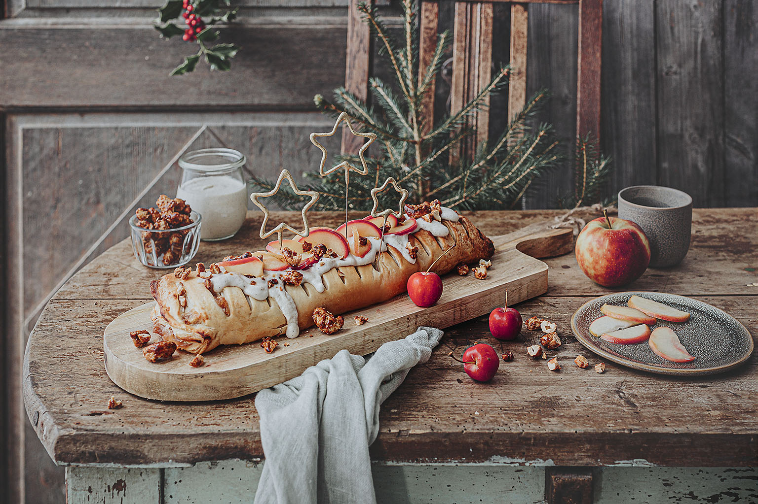 Veganes Weihnachtsrezept: Apfelstrudel mit Cashew-Vanillesoße 35
