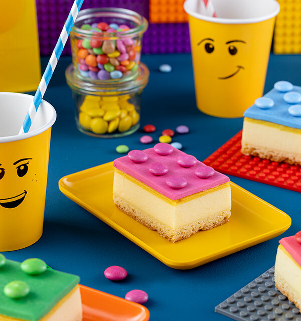 Kuchen in Form eines Lego®-Steins 11